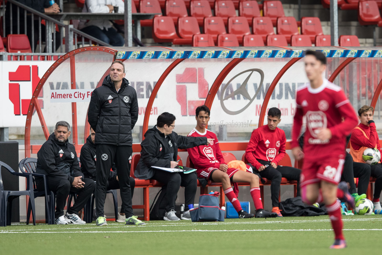 Hoofd jeugdopleiding René Koster neemt afscheid van Almere City FC