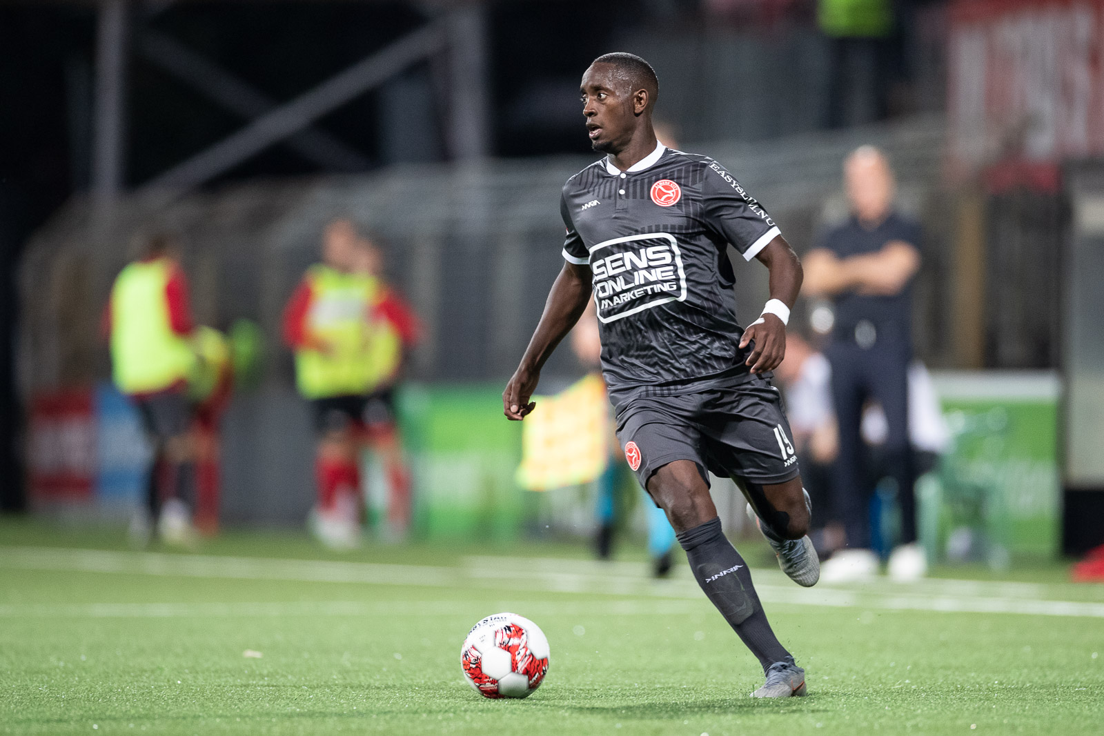 Almere City FC jaagt in Amsterdam op eerste uitzege