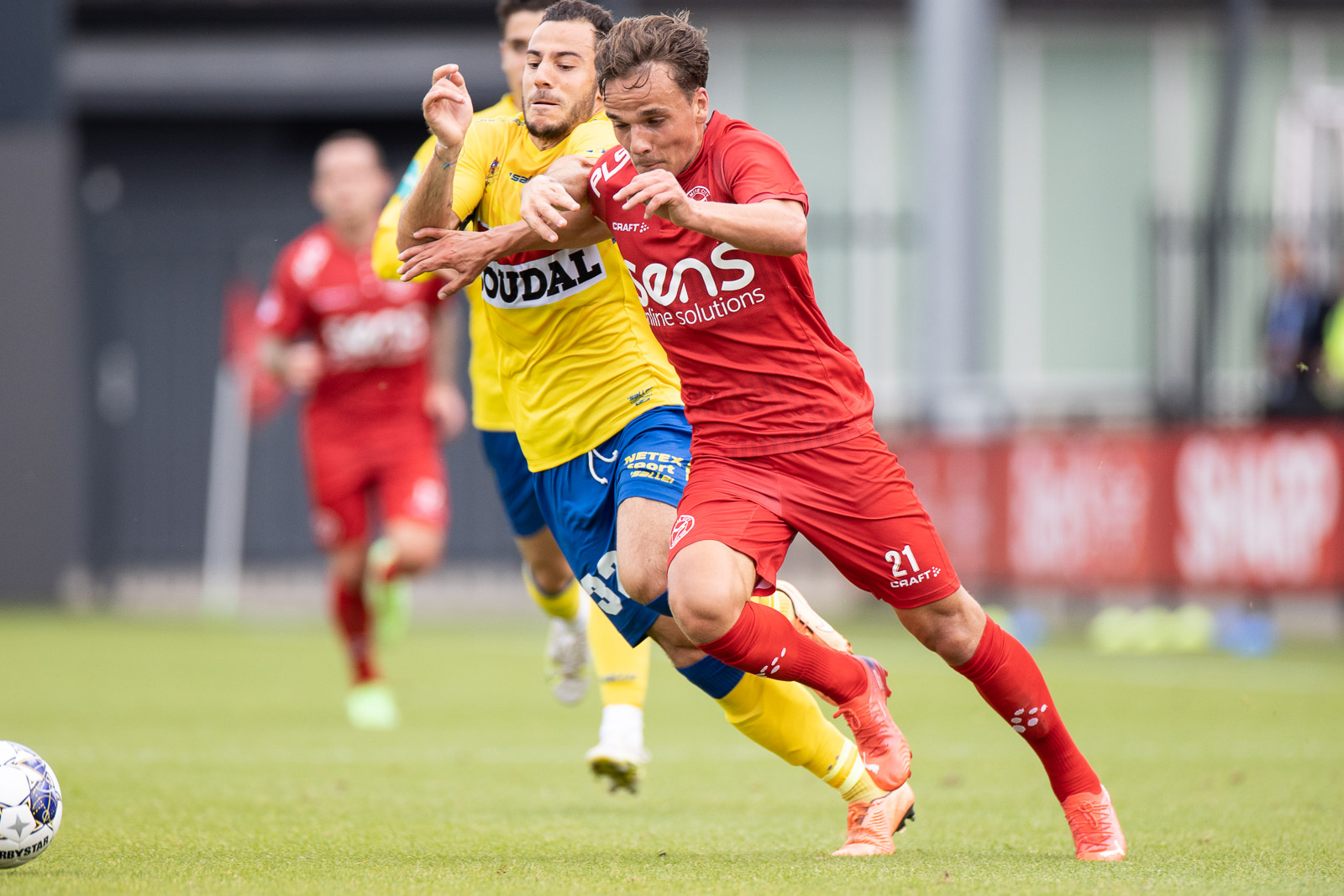 Bradly van Hoeven naar FC Emmen