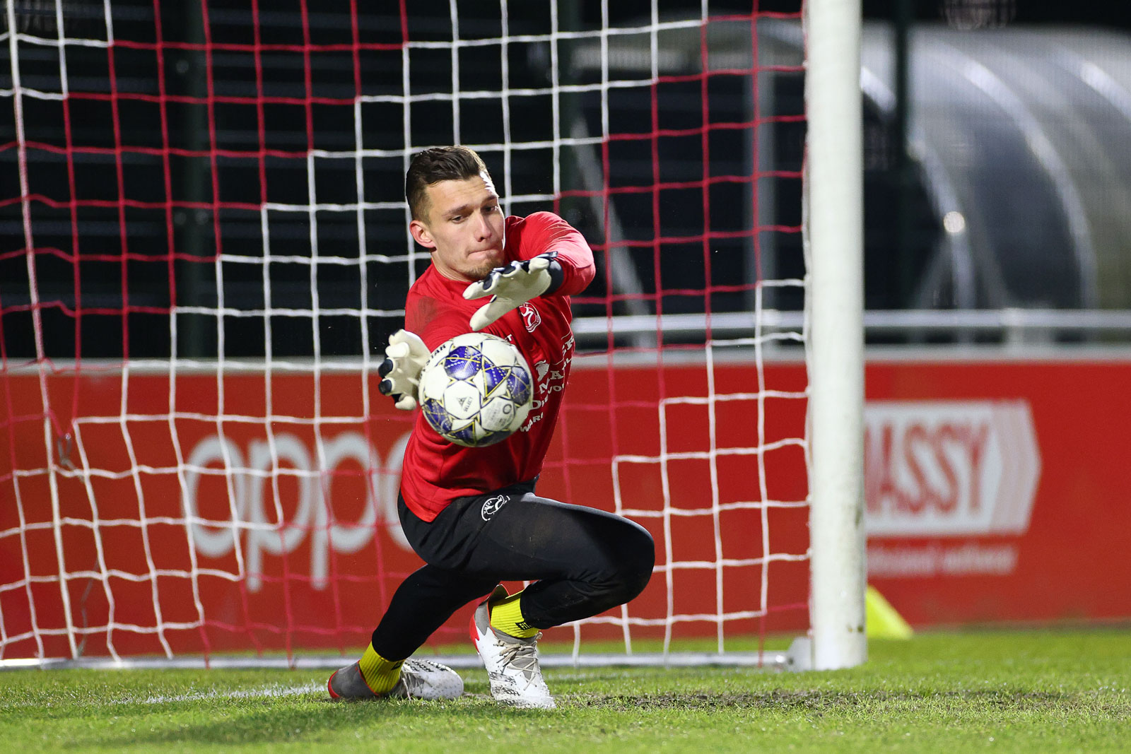 Almere City FC licht optie in contract Nordin Bakker