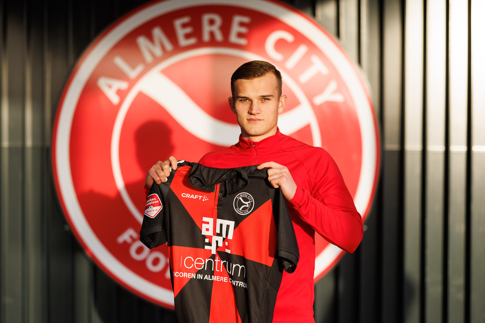Kornelius Hansen voor 2,5 seizoen naar Almere City FC