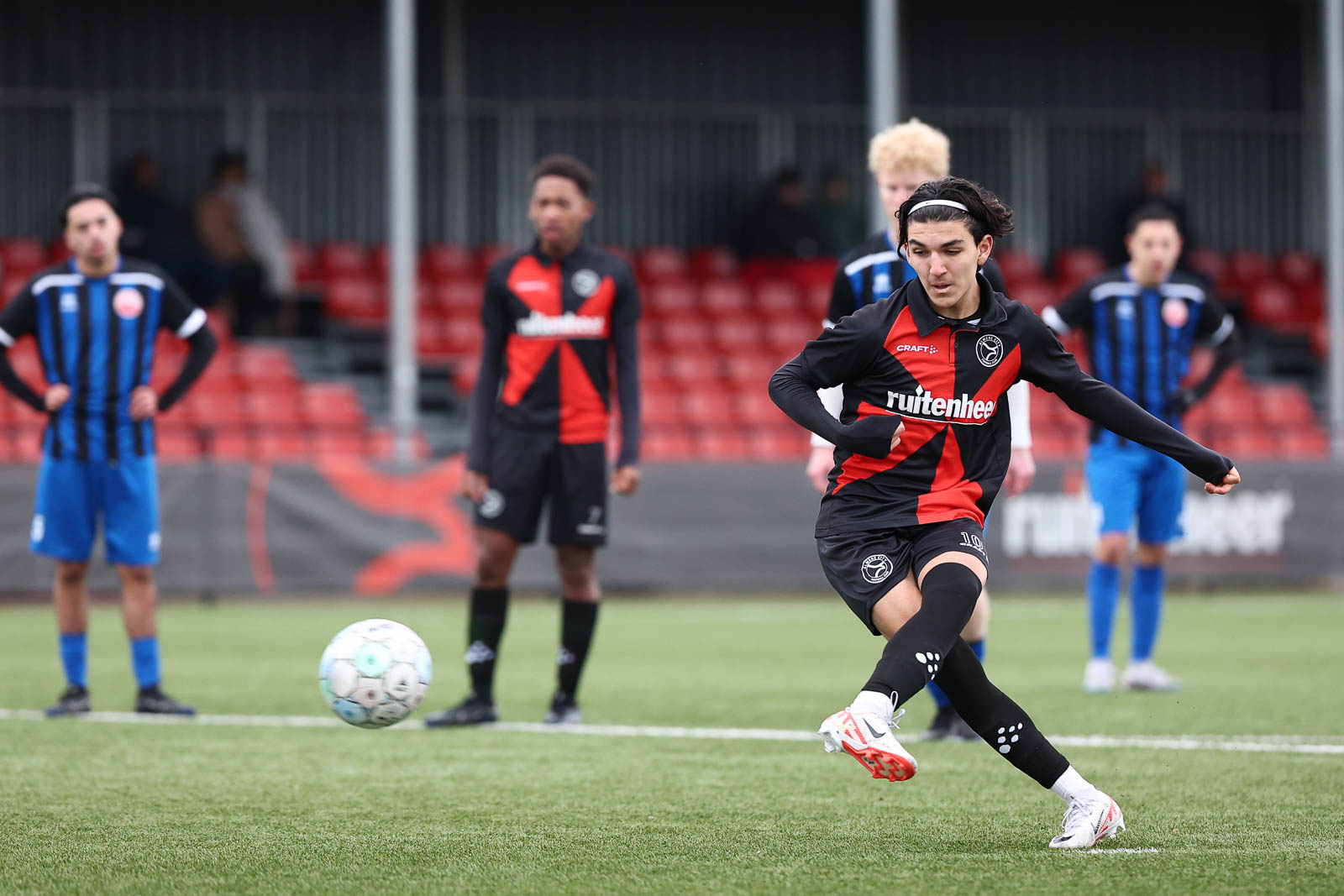 Voorbeschouwingen Ruitenheer Football Academy, 17 februari