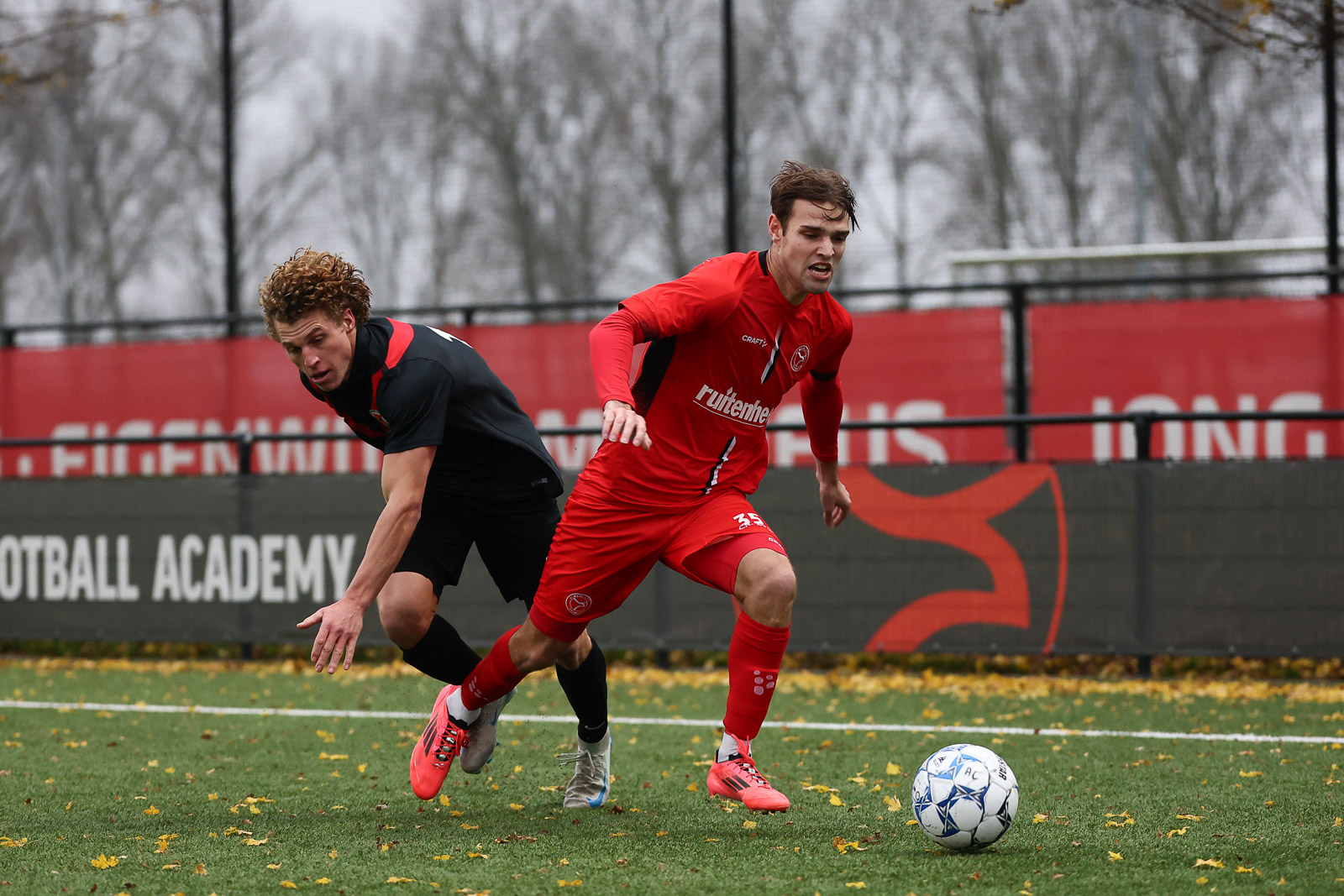 Jong Almere City verliest duel met AFC van Benno Nihom