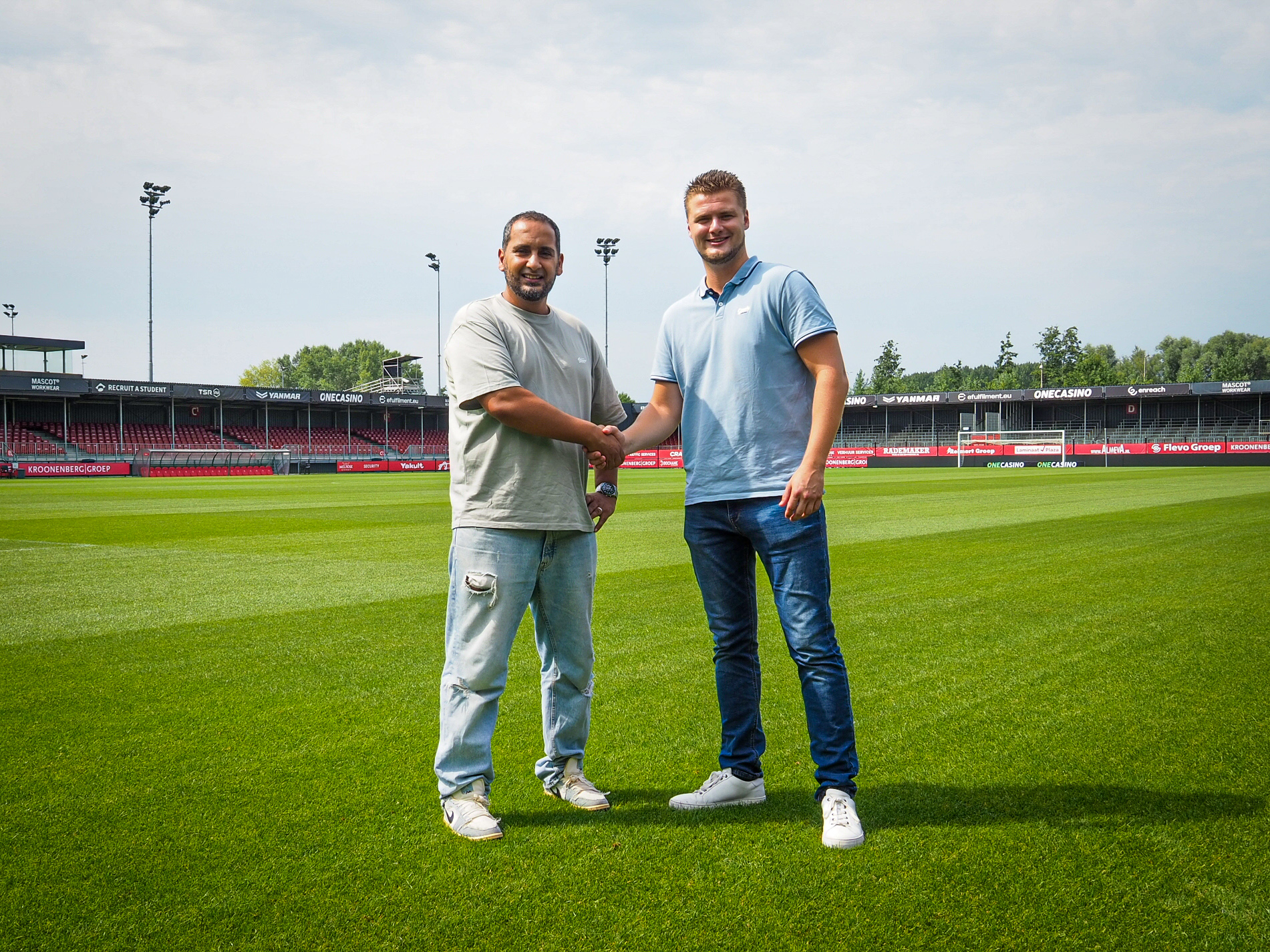 Meester Mo uit Almere nieuwe businesspartner City FC