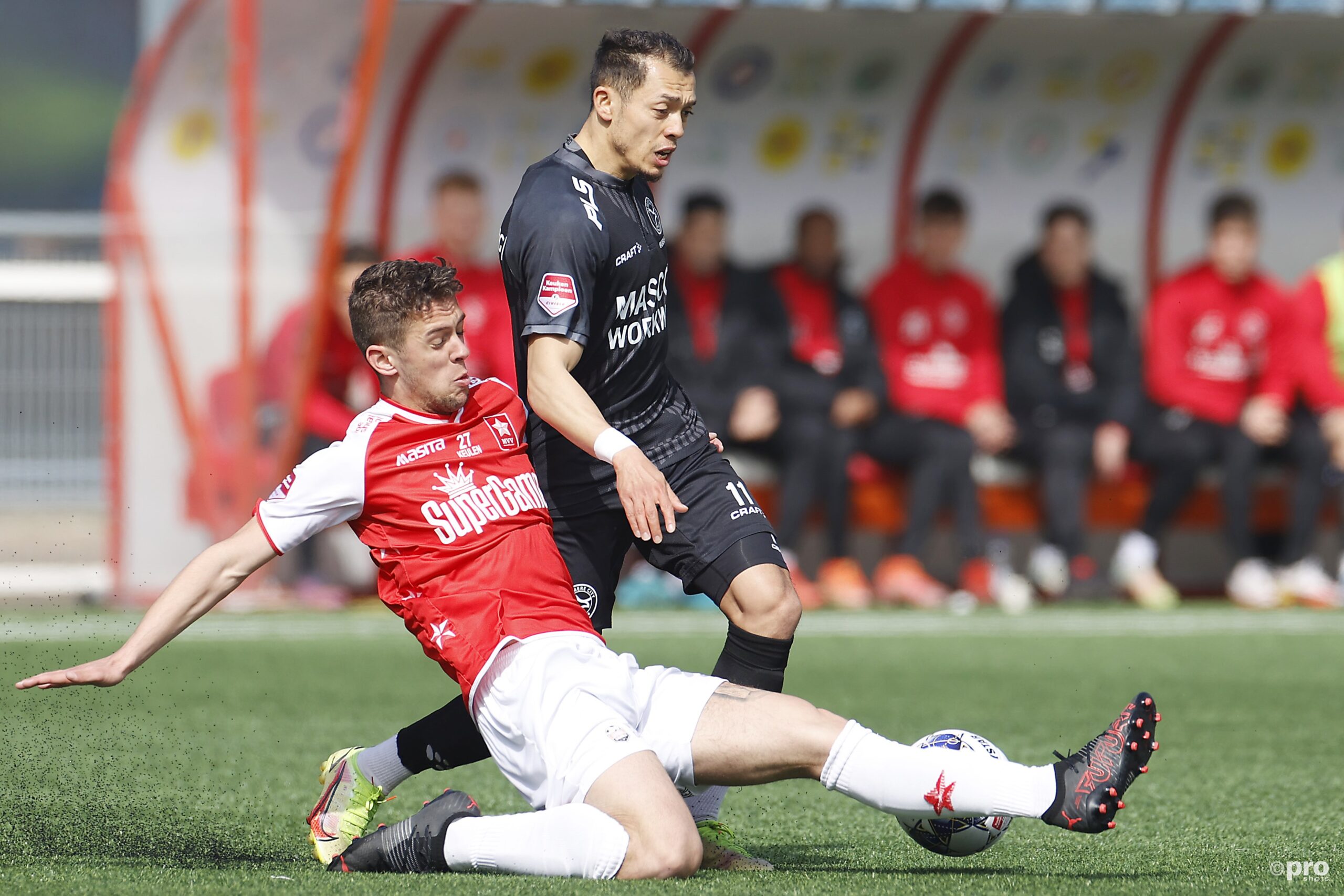 Almere City FC moet aan de Maas vol aan de bak