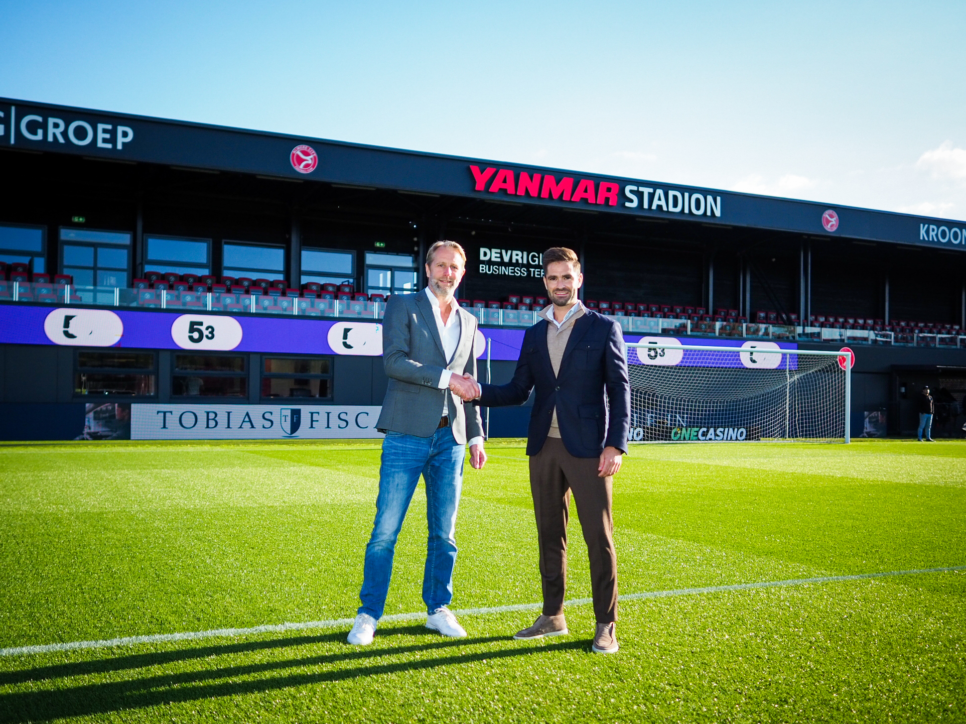 Almere City FC schenkt Van Duijnen Koffie nieuw partnership in!